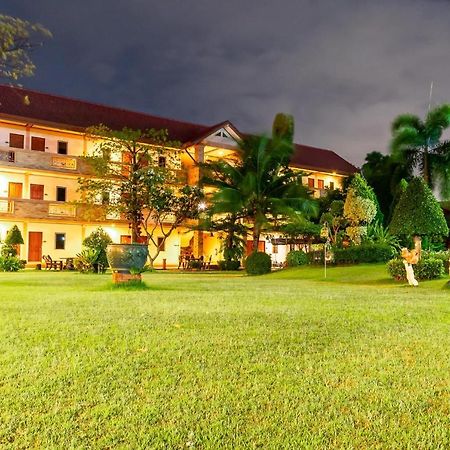 Pn Gold Resort Bang Saen Bagian luar foto