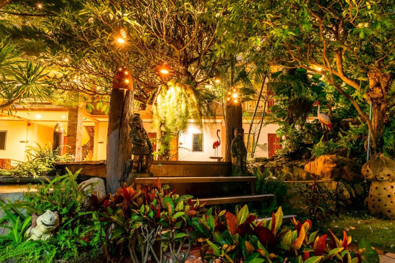 Pn Gold Resort Bang Saen Bagian luar foto