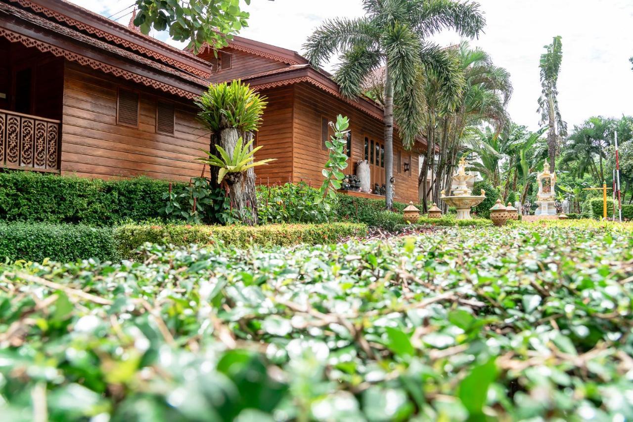 Pn Gold Resort Bang Saen Bagian luar foto