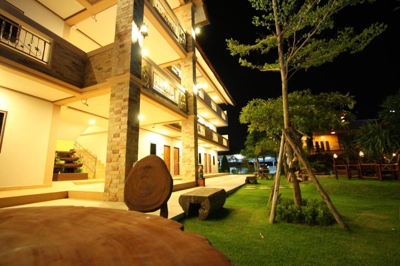 Pn Gold Resort Bang Saen Bagian luar foto